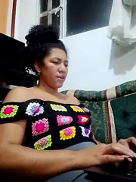 Snapshot of bellacrespalatina chatting on 11.15.25 bellacrespalatina online show from 11.15.25