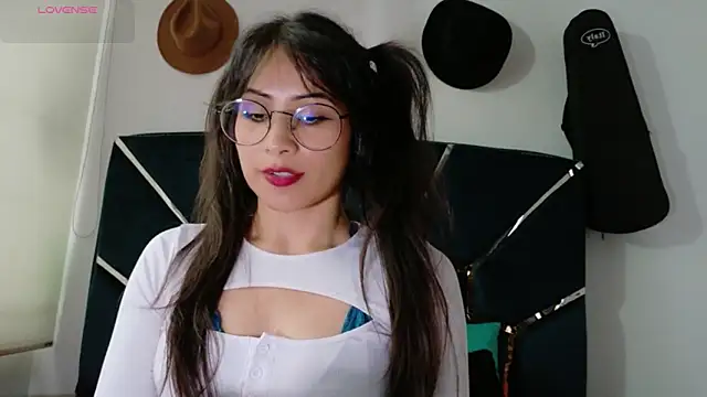 Snapshot of Jade_Zephyra chatting on 01.31.26 Jade Zephyra online show from 01.31.26