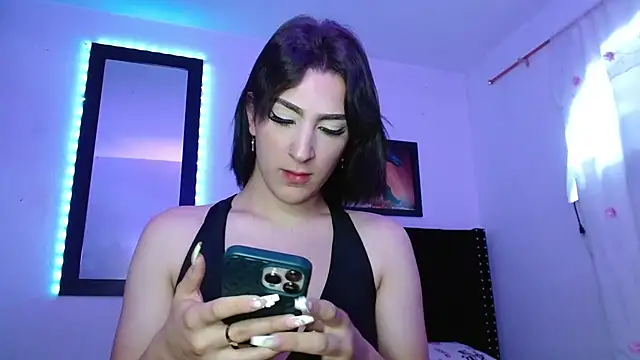 Snapshot of Triana_Damelio chatting on 09.25.25 Triana Damelio online show from 09.25.25