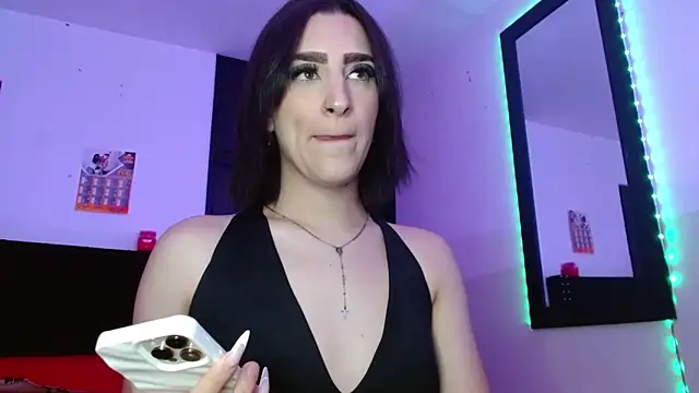 Snapshot of Triana_Damelio chatting on 11.19.25 Triana Damelio online show from 11.19.25