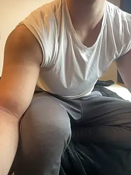 YU-KI00 online show from 03.19.26