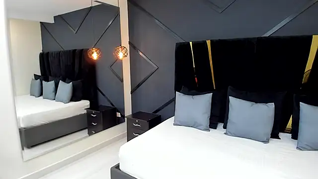 emilie xx  online show from 12.11.24