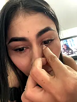 emilie xx  online show from 10.04.25