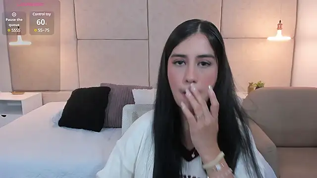 Snapshot of Amiirra_ chatting on 01.02.25 Amiirra online show from 01.02.25