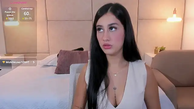 Snapshot of Amiirra_ chatting on 01.14.25 Amiirra online show from 01.14.25