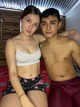 Snapshot of Jonlis01 chatting on 02.12.25 Jonlis01 online show from 02.12.25