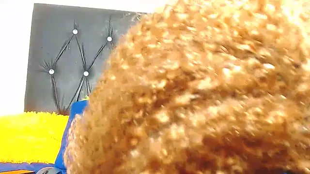 Snapshot of SexinessBae chatting on 02.19.25 SexinessBae online show from 02.19.25