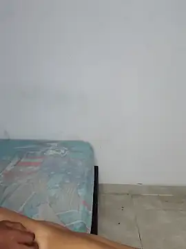 Snapshot of carolanyi chatting on 02.16.25 carolanyi online show from 02.16.25