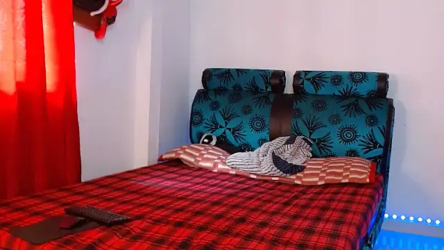 Snapshot of carolanyi chatting on 02.22.26 carolanyi online show from 02.22.26