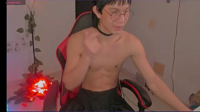 Snapshot of odelei chatting on 06.15.26 odelei online show from 06.15.26