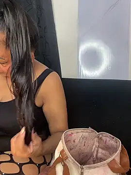 Snapshot of chiquimaturesexy chatting on 02.18.26 chiquimaturesexy online show from 02.18.26