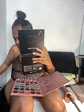 Snapshot of chiquimaturesexy chatting on 02.19.26 chiquimaturesexy online show from 02.19.26