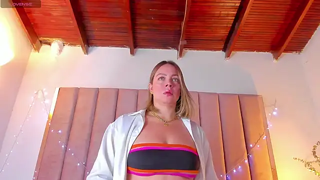 VICTORIA RASH online show from 01.17.25