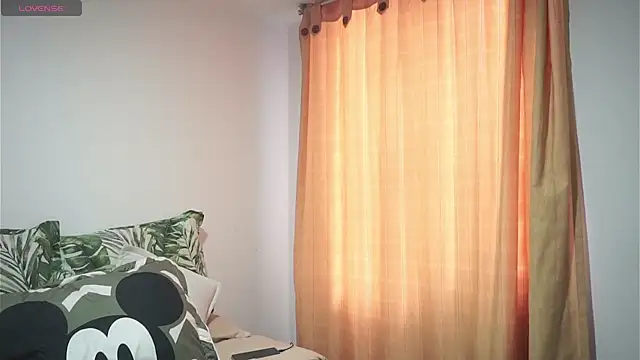 Snapshot of Tony_Wylie chatting on 01.03.25 Tony Wylie online show from 01.03.25