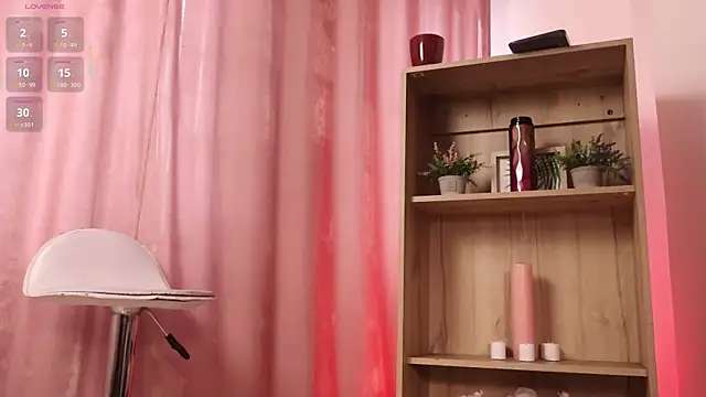 Snapshot of justnala_ chatting on 11.28.25 justnala online show from 11.28.25