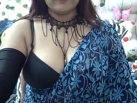 Snapshot of Bold_Pooja chatting on 11.26.25 Bold Pooja online show from 11.26.25