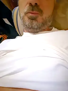 Snapshot of 1talianBeutifulCock chatting on 12.07.24 1talianBeutifulCock online show from 12.07.24