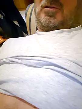 Snapshot of 1talianBeutifulCock chatting on 02.21.25 1talianBeutifulCock online show from 02.21.25