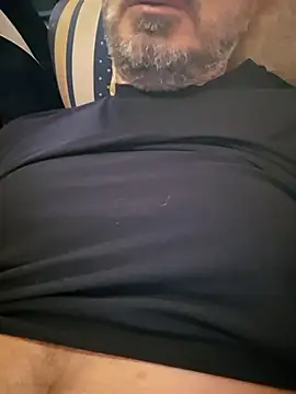 Snapshot of 1talianBeutifulCock chatting on 10.30.25 1talianBeutifulCock online show from 10.30.25