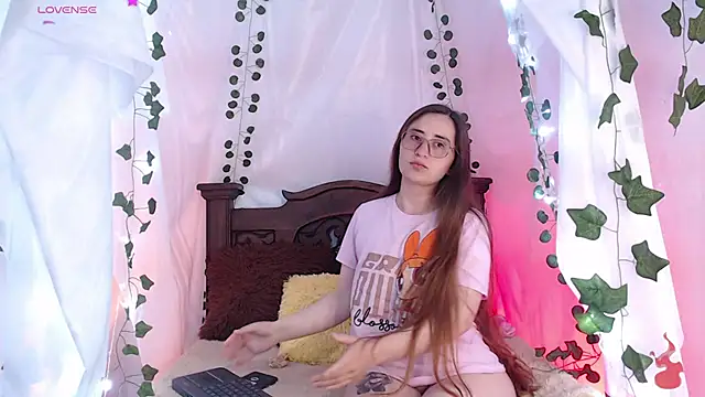 centaurigirl online show from 02.24.25