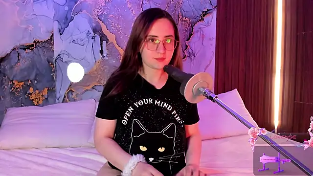 centaurigirl online show from 09.27.25