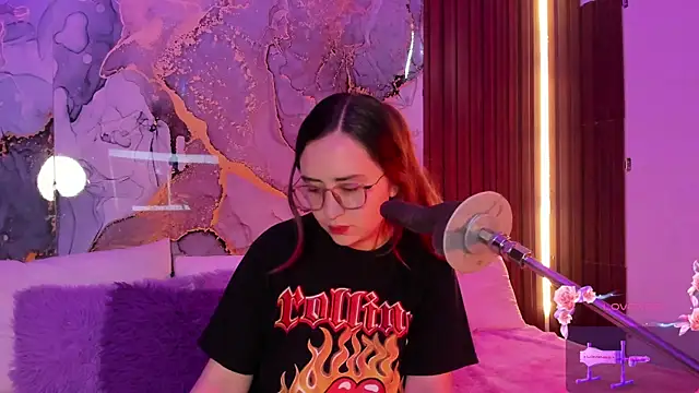 centaurigirl online show from 11.22.25