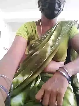 Snapshot of Preethytamilsexy chatting on 01.20.25 Preethytamilsexy online show from 01.20.25