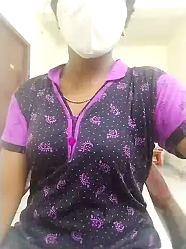 Snapshot of Preethytamilsexy chatting on 02.15.25 Preethytamilsexy online show from 02.15.25