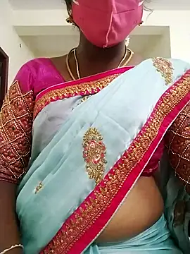 Snapshot of Preethytamilsexy chatting on 10.21.25 Preethytamilsexy online show from 10.21.25