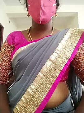 Snapshot of Preethytamilsexy chatting on 10.27.25 Preethytamilsexy online show from 10.27.25