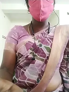 Snapshot of Preethytamilsexy chatting on 12.17.25 Preethytamilsexy online show from 12.17.25