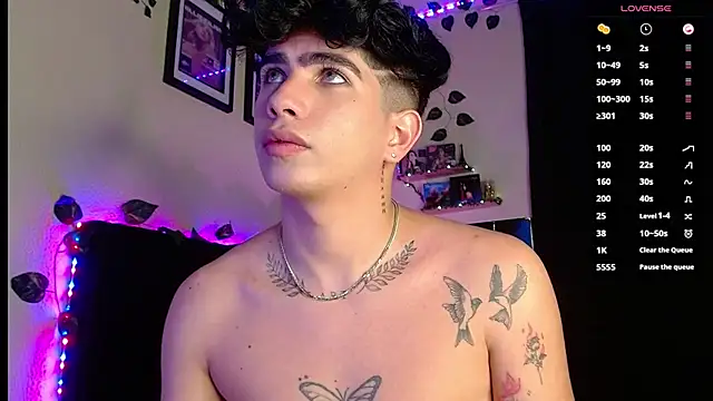 LyleBennett  online show from 02.22.25