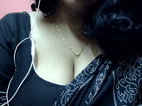 Snapshot of Riya_riyaa chatting on 12.19.24 Riya riyaa online show from 12.19.24