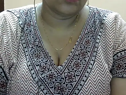 Snapshot of Riya_riyaa chatting on 09.19.25 Riya riyaa online show from 09.19.25