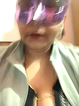 Snapshot of Anjalihotwife chatting on 01.20.25 Anjalihotwife online show from 01.20.25