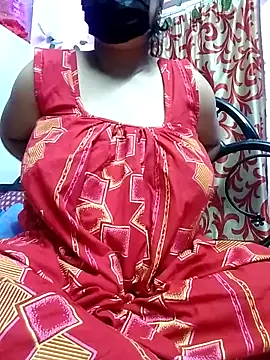 Snapshot of BERRY_00 chatting on 03.05.25 BERRY 00 online show from 03.05.25