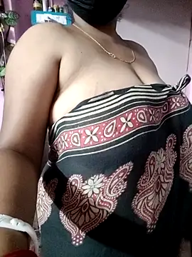 BERRY 00 online show from 04.18.26