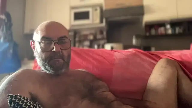 Snapshot of MM7026 chatting on 07.27.26 MM7026 online show from 07.27.26