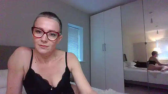 ELEGANT-ARIA36 online show from 12.10.24