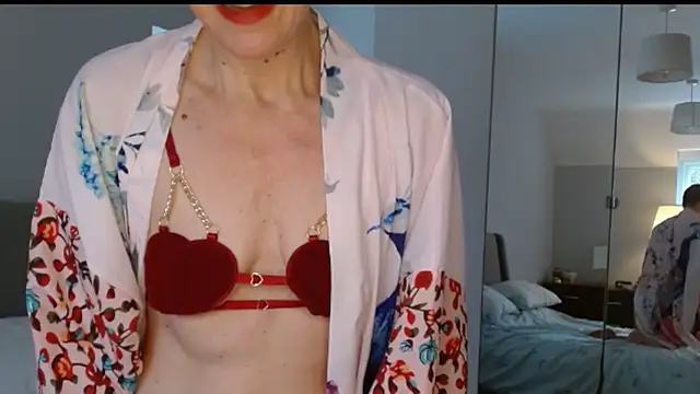 ELEGANT-ARIA36 online show from 02.14.25