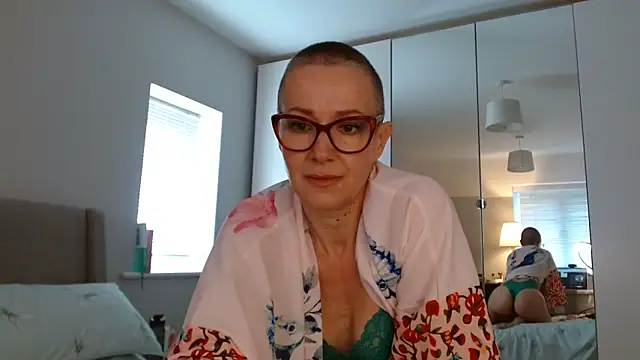 ELEGANT-ARIA36 online show from 02.18.25