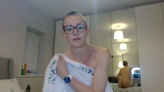 ELEGANT-ARIA36 online show from 03.06.25