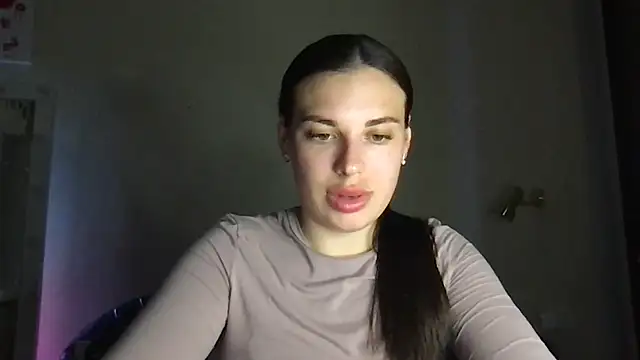 Snapshot of MoonriseGoddess chatting on 04.19.26 MoonriseGoddess online show from 04.19.26