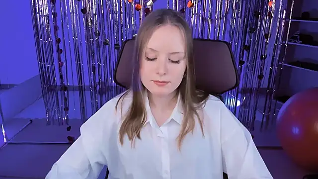 VivienLeeigh online show from 03.17.25