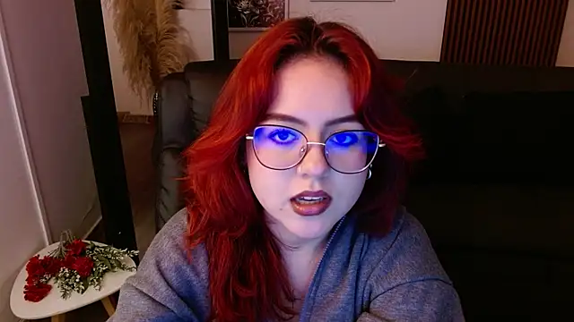 Snapshot of crimson_tati_ chatting on 02.25.25 crimson tati online show from 02.25.25