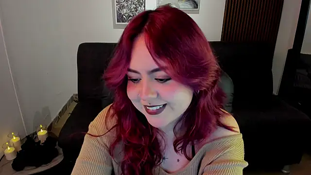 Snapshot of crimson_tati_ chatting on 10.07.25 crimson tati online show from 10.07.25