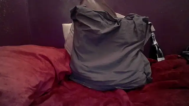 Snapshot of Cindy22 chatting on 02.02.25 Cindy22 online show from 02.02.25