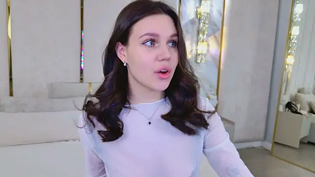 Snapshot of RihannaRose chatting on 02.04.26 RihannaRose online show from 02.04.26