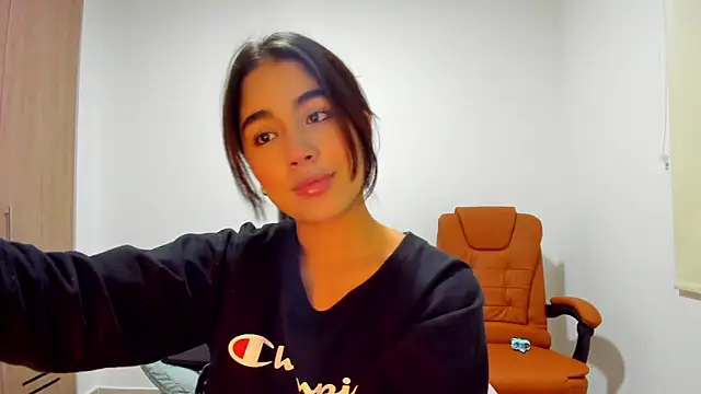 Snapshot of AriaMontgomery chatting on 02.24.25 AriaMontgomery online show from 02.24.25