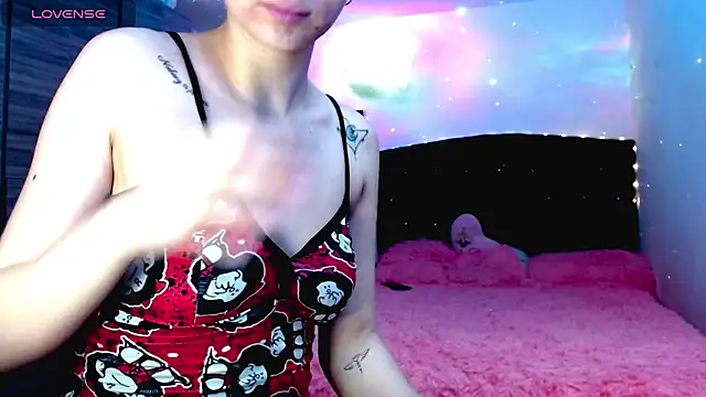 holy juli online show from 11.26.25